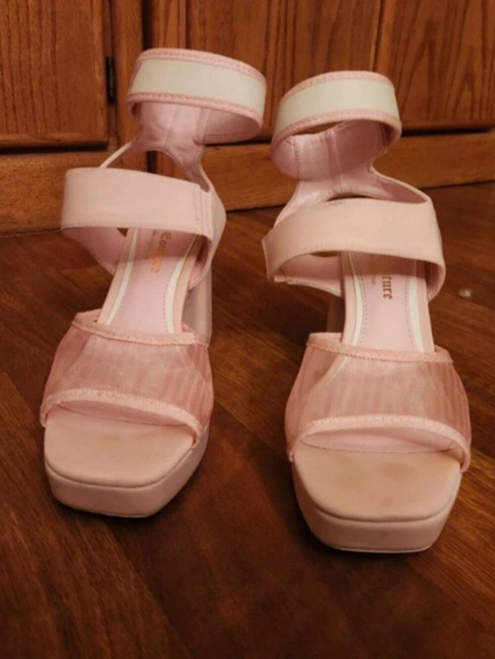 Juicy Couture Pink open toed heels